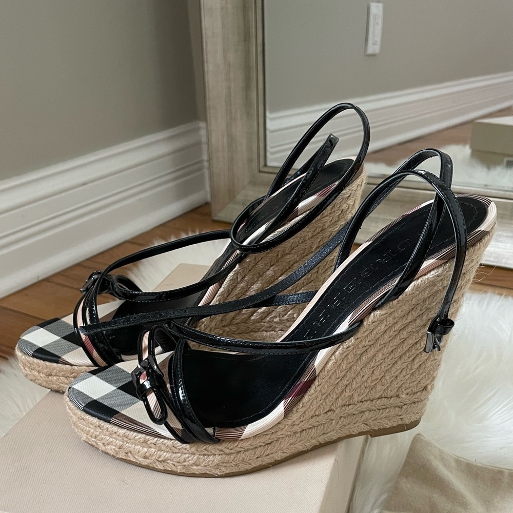 BURBERRY
Nova Check Espadrille Wedge Sandals 39 - Picture 7 of 13